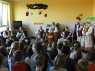  - Lekcja o kulturze i tradycjach ludowych naszego kraju w Osinie 2011r. - zdjęcie nr 4