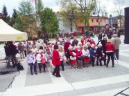  - Śpiewanie piesni patriotycznych na plantach wraz z publicznoscią - zdjęcie nr 3